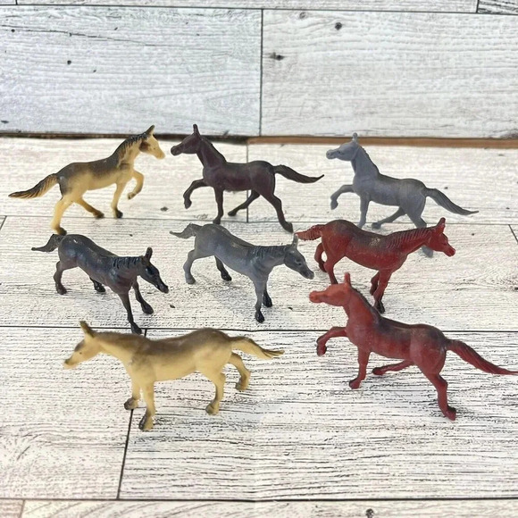 VTG Lot Of 8 Miniature Horse Figurines China Mixed Colors Poses Plastic Lot #4 - Picture 1 of 10